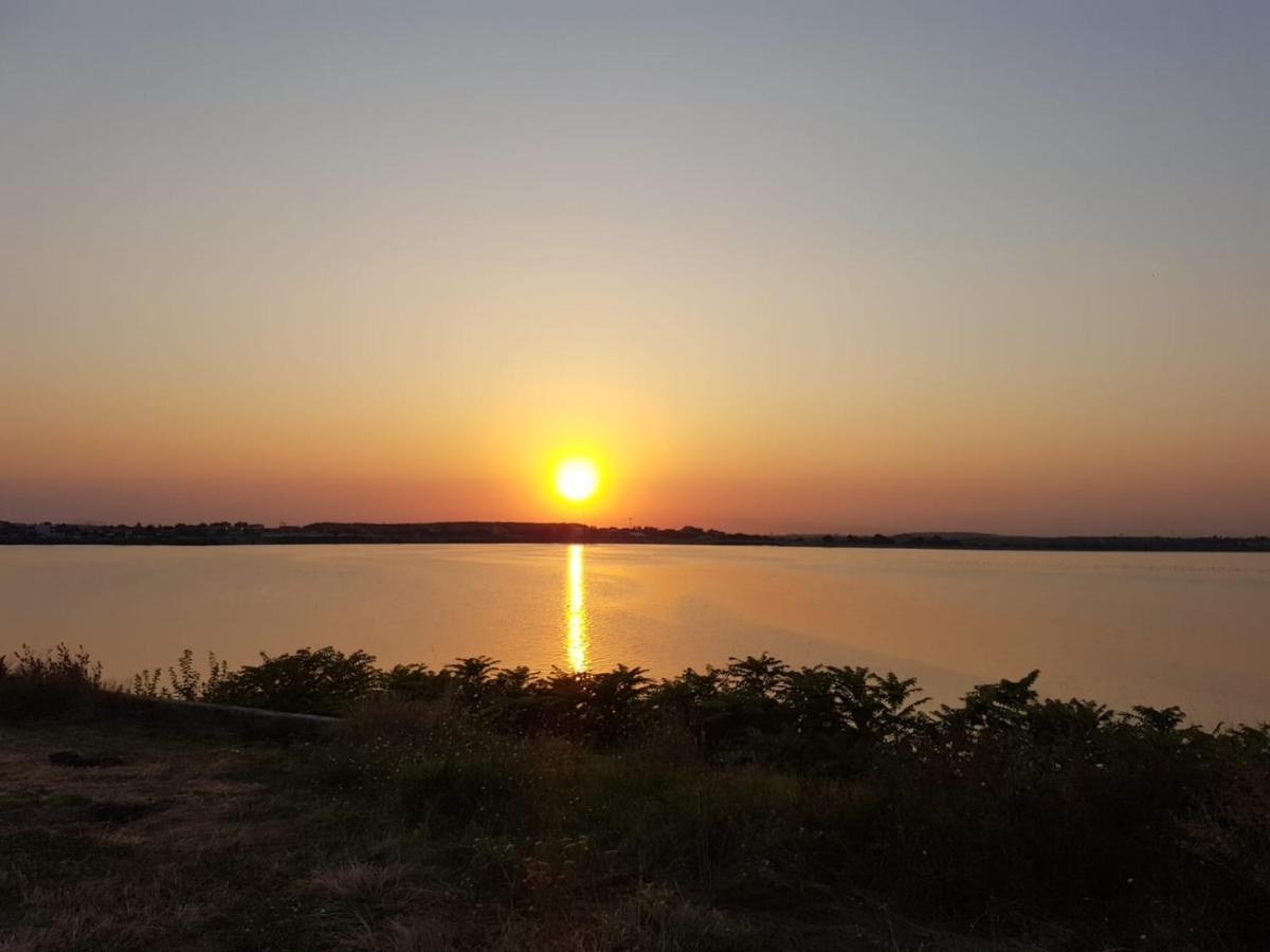 Morii Lake Special Apartment Bucharest Luaran gambar